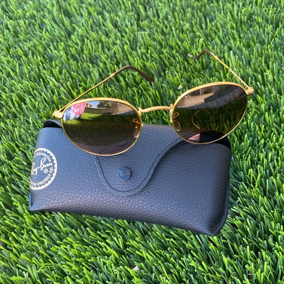 Ray Ban Round Metal Sunglasses - Picture 2 of 8